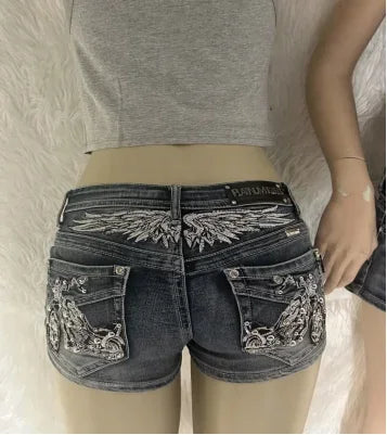 High end pocket embroidered straight leg slim fit denim shorts