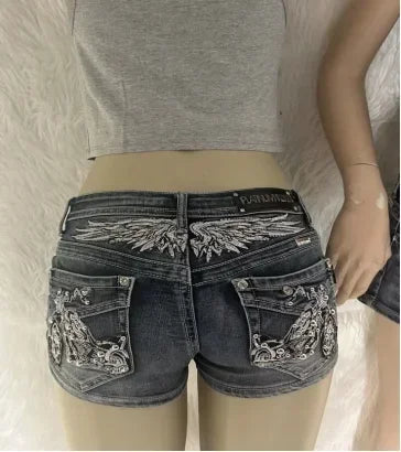 High end pocket embroidered straight leg slim fit denim shorts